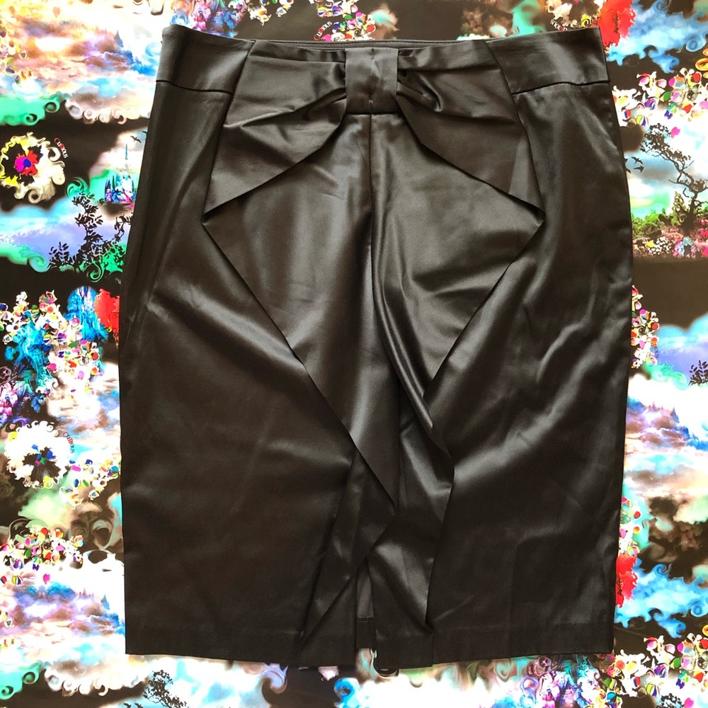Satiny Pencil Skirt with Bow Detail Back, sz 11 jr